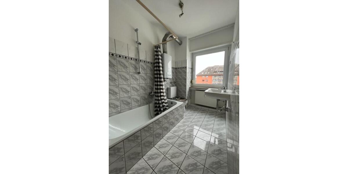 Etagenwohnung Saarlouis - 3 Zimmer, 105 m&sup2;, 750&euro; | Angebot:25131733