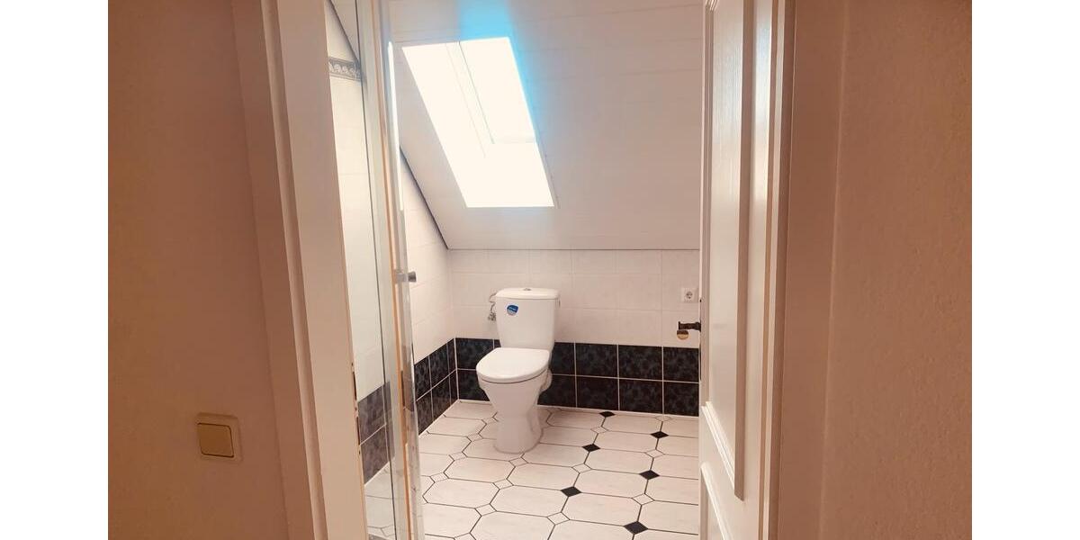 Dachgeschoßwohnung Saarbrücken West - 3 Zimmer, 77 m&sup2;, 169.000&euro; | Angebot:25415519