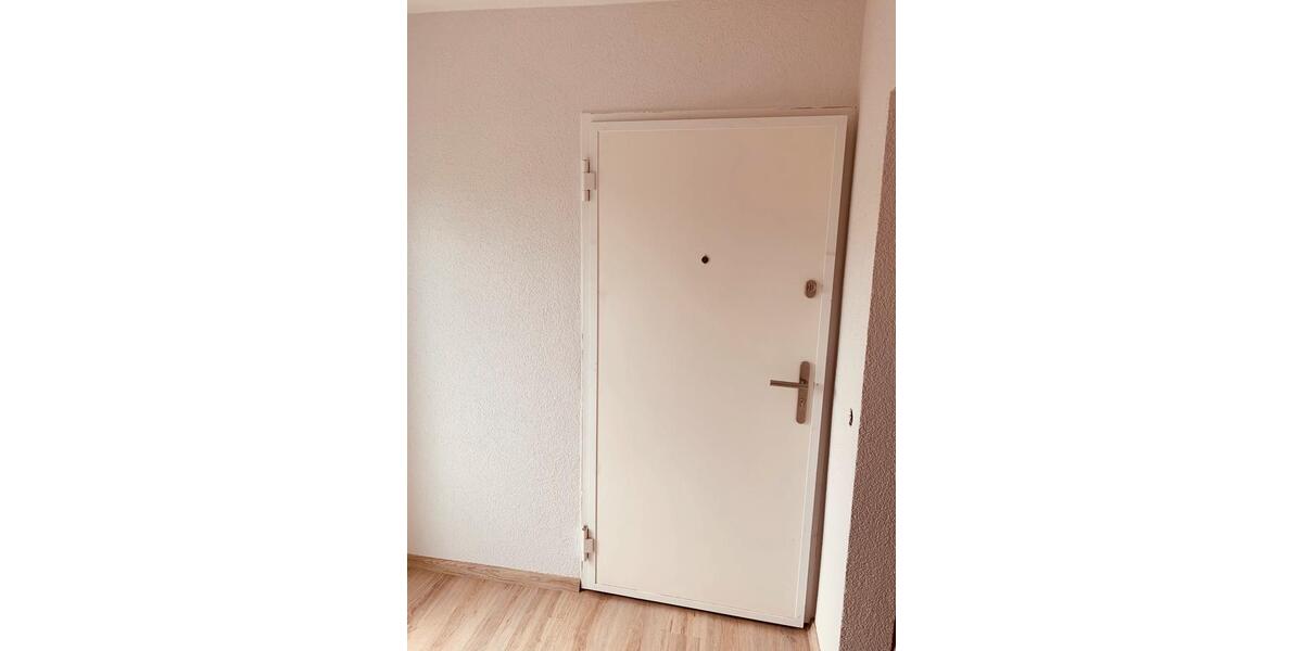 Dachgeschoßwohnung Homburg - 1 Zimmer, 67 m&sup2;, 650&euro; | Angebot:25944439
