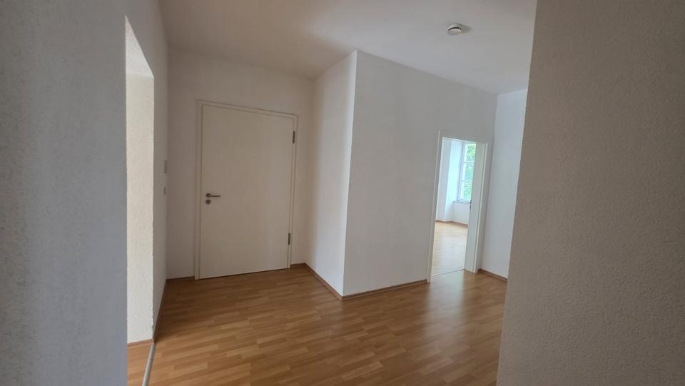 Etagenwohnung Quierschied - 4 Zimmer, 150 m&sup2;, 1.250&euro; | Angebot:25362910