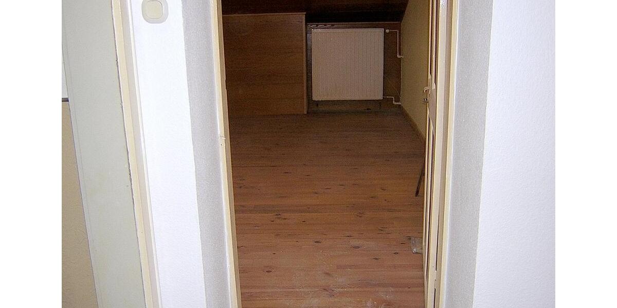 Dachgeschoßwohnung Saarbrücken St. Arnual - 2 Zimmer, 54 m&sup2;, 392&euro; | Angebot:25960925