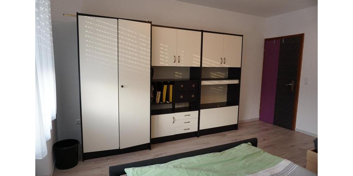 Reihenhaus Schwalbach - 7 Zimmer, 140 m&sup2;, 290.000&euro; | Angebot:25791067