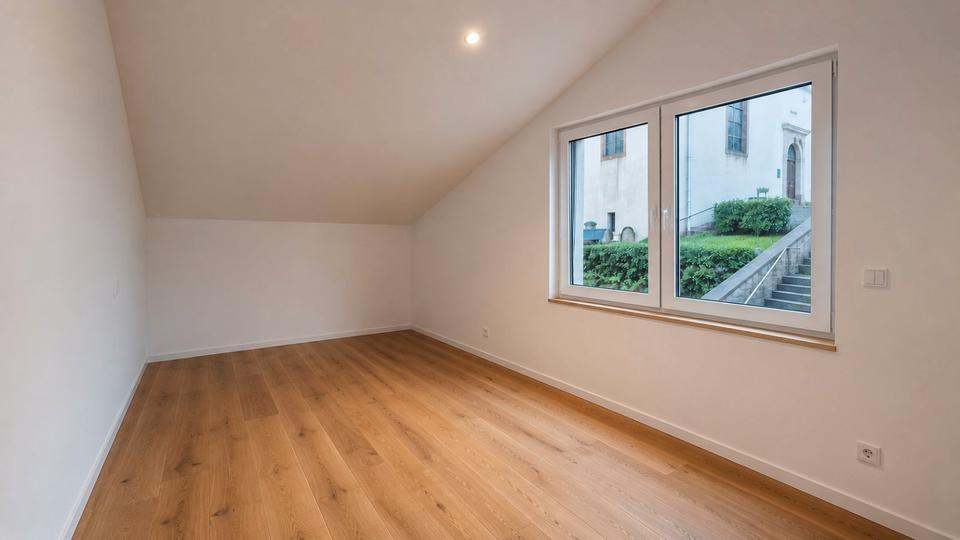 Einfamilienhaus Saarbrücken Brebach-Fechingen - 3 Zimmer, 140 m&sup2;, 1.800&euro; | Angebot:26693848