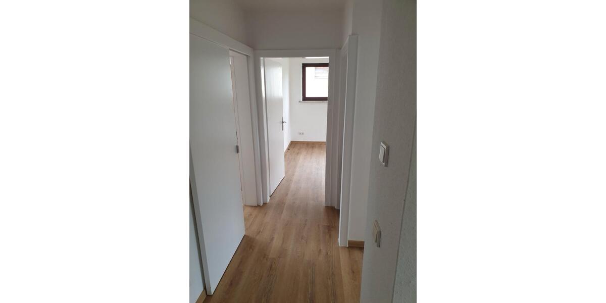 Etagenwohnung Saarbrücken Neue Bremm - 3 Zimmer, 70 m&sup2;, 850&euro; | Angebot:25905772