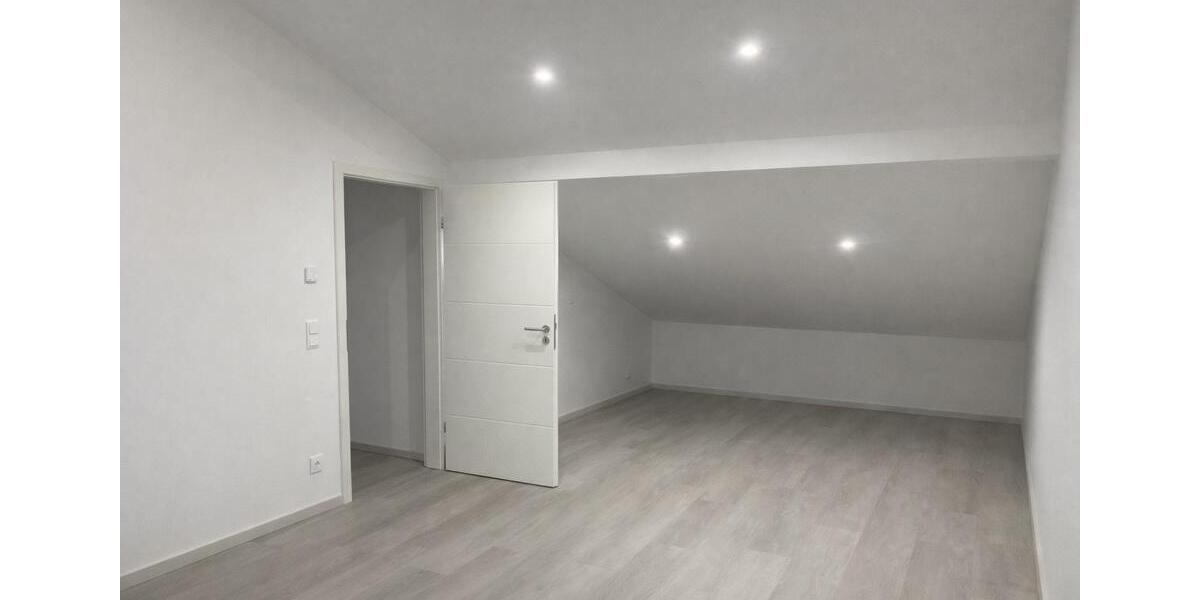 Dachgeschoßwohnung Saarlouis - 2 Zimmer, 85 m&sup2;, 920&euro; | Angebot:25342375