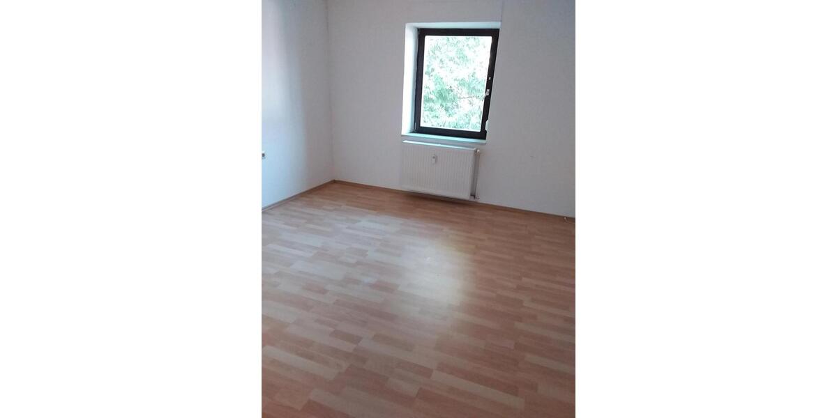Etagenwohnung Mandelbachtal - 3 Zimmer, 90 m&sup2;, 650&euro; | Angebot:25842154