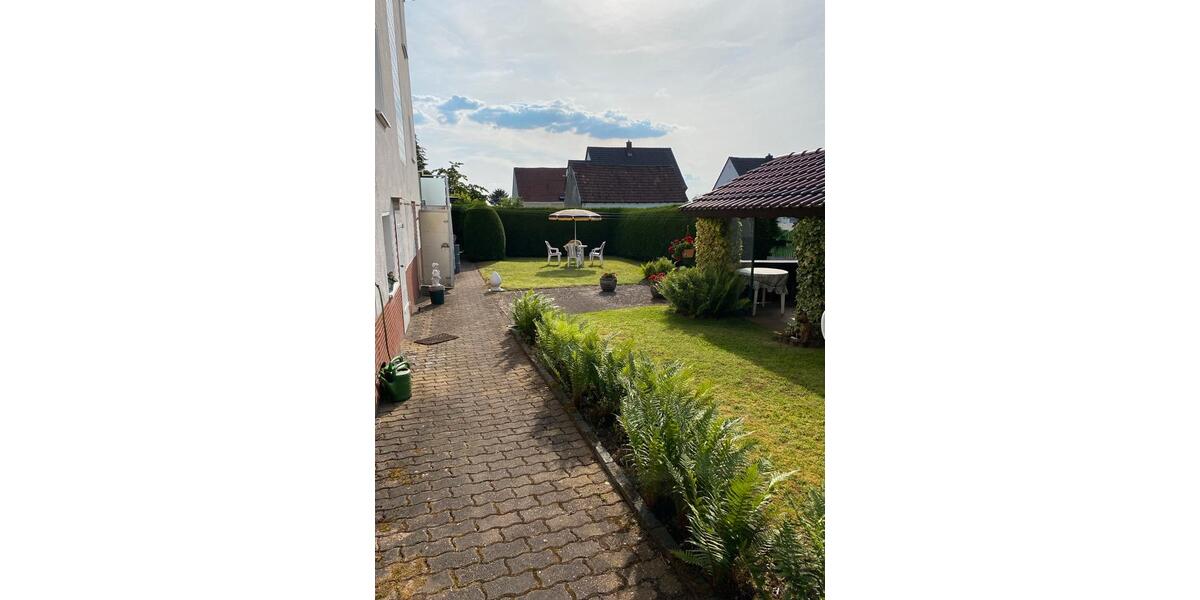 Etagenwohnung Heusweiler - 4 Zimmer, 160 m&sup2;, 1.200&euro; | Angebot:26049460