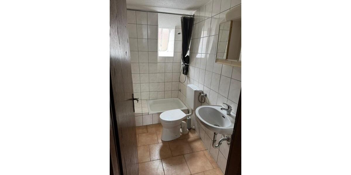 Dachgeschoßwohnung Illingen - 2 Zimmer, 42 m&sup2;, 350&euro; | Angebot:26588202