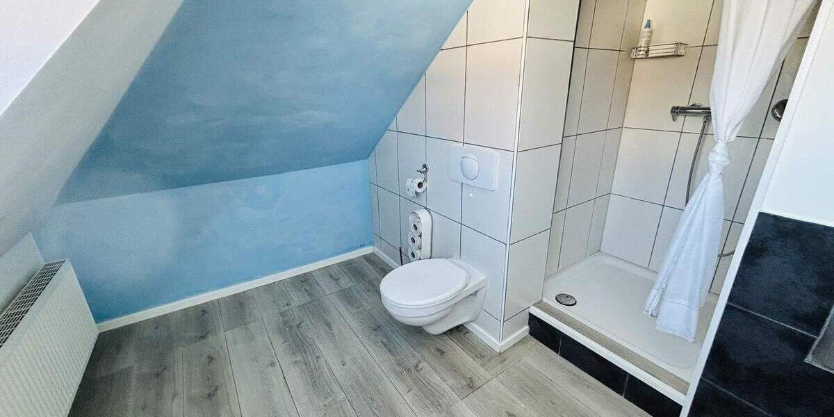 Mehrfamilienhaus, Wohnhaus Neunkirchen Innenstadt - 6 Zimmer, 130 m&sup2;, 219.000&euro; | Angebot:25779641