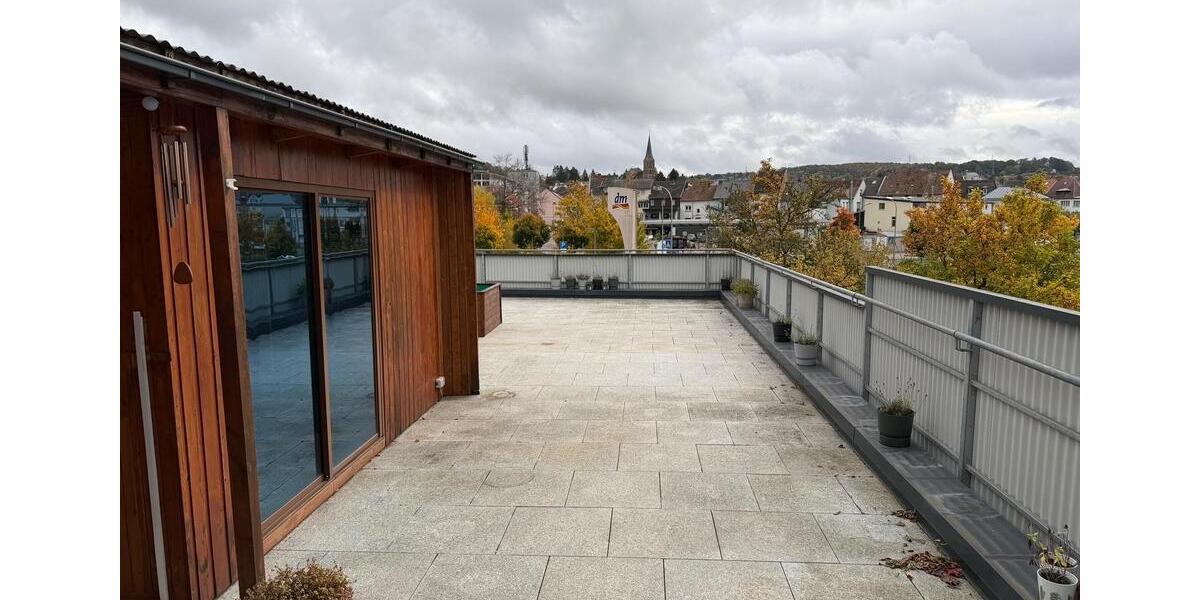 Doppelhaushälfte Püttlingen - 4 Zimmer, 230 m&sup2;, 1.930&euro; | Angebot:24895523