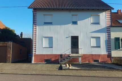 Haus Wadgassen - 12 Zimmer, 160 m&sup2;, 185.000&euro; | Angebot:24277841