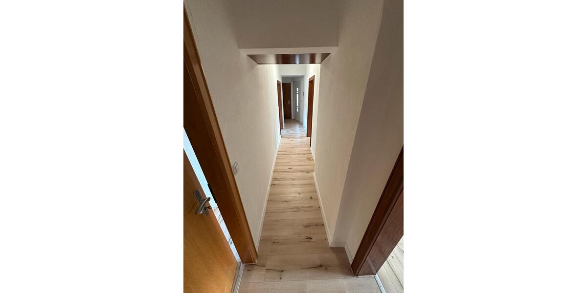 Dachgeschoßwohnung Marpingen - 3 Zimmer, 90 m&sup2;, 700&euro; | Angebot:26021107