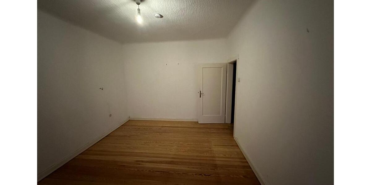 Etagenwohnung Saarbrücken Brebach-Fechingen - 4 Zimmer, 85 m&sup2;, 650&euro; | Angebot:25150577