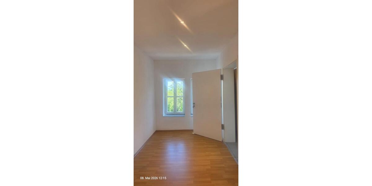Dachgeschoßwohnung Quierschied - 3 Zimmer, 125 m&sup2;, 1.100&euro; | Angebot:26492983