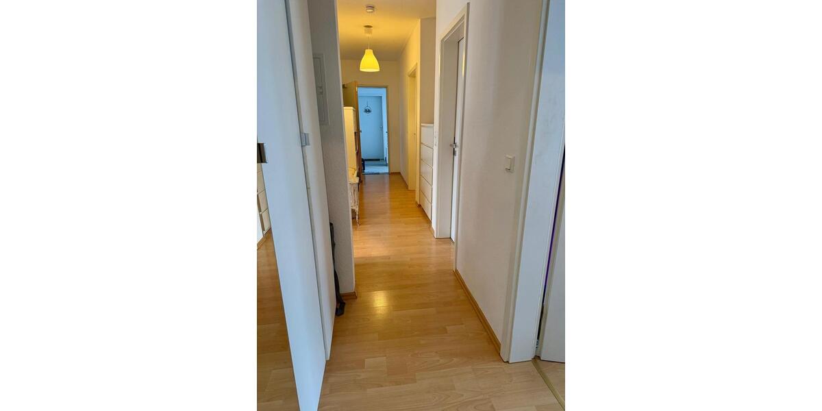 Etagenwohnung Saarbrücken Kieselhumes - 3 Zimmer, 89 m&sup2;, 979&euro; | Angebot:25382375