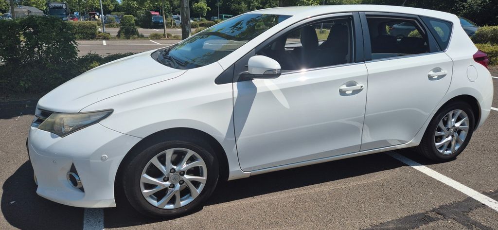 Toyota Auris 192.000 km 6.099 &euro; Marpingen 66646