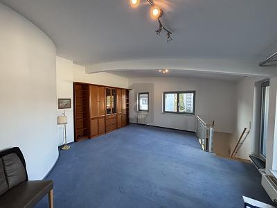 2 ETAGEN, TOP LAGE, TIEFGARAGE, 2 TERRASSEN - Etagenwohnung Saarbrücken West | Angebot:26007995