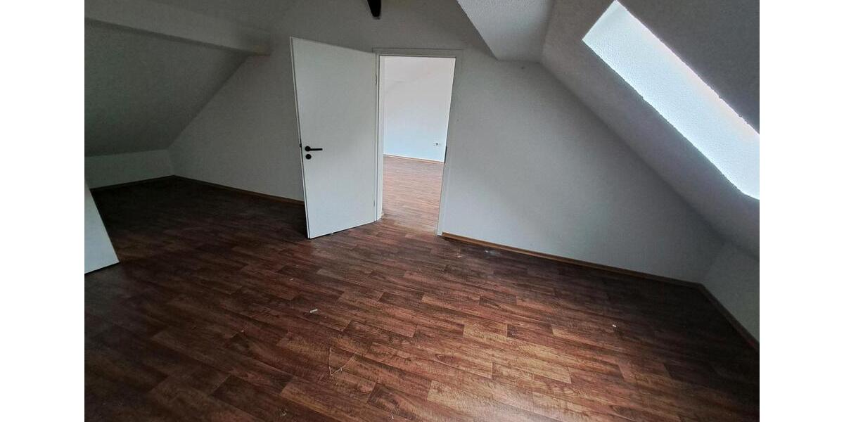 Mehrfamilienhaus, Wohnhaus Homburg - 7 Zimmer, 200 m&sup2;, 1.150&euro; | Angebot:26606261