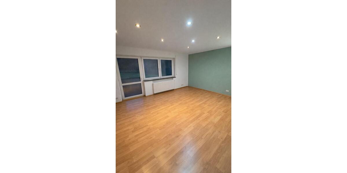 Etagenwohnung Sankt Ingbert - 3 Zimmer, 70 m&sup2;, 700&euro; | Angebot:25722975