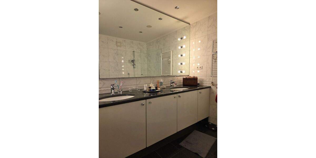 Etagenwohnung Saarbrücken Eschberg - 5 Zimmer, 125 m&sup2;, 277.500&euro; | Angebot:25663079