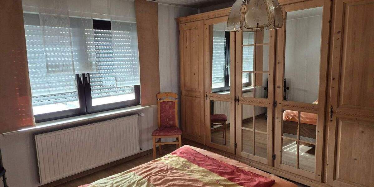 Mehrfamilienhaus, Wohnhaus Hüttigweiler Hüttigweiler - 6 Zimmer, 205 m&sup2;, 248.000&euro; | Angebot:25730740