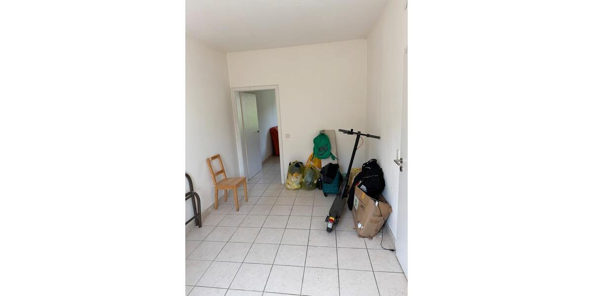 Etagenwohnung Saarbrücken Eschberg - 4 Zimmer, 90 m&sup2;, 750&euro; | Angebot:26702410