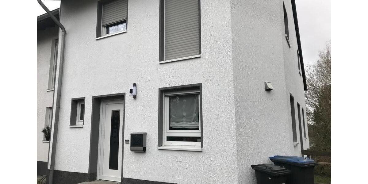 Reihenhaus Ottweiler - 3 Zimmer, 129 m&sup2;, 1.200&euro; | Angebot:24336021