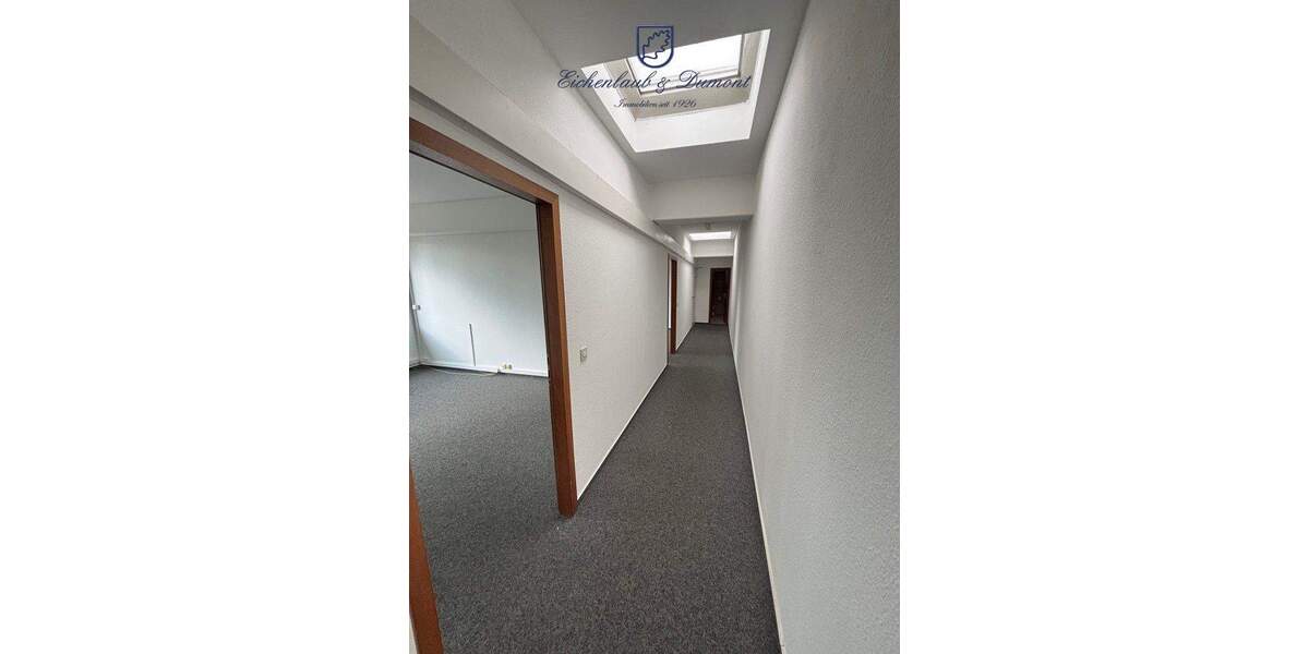 Gewerbeobjekt Saarlouis / Roden Roden - 9 Zimmer, 302 m&sup2;, 2.100&euro; | Angebot:25697924