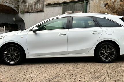 Kia ceed Sportswagon 128.000 km 13.400 &euro; Saarbrücken 66117