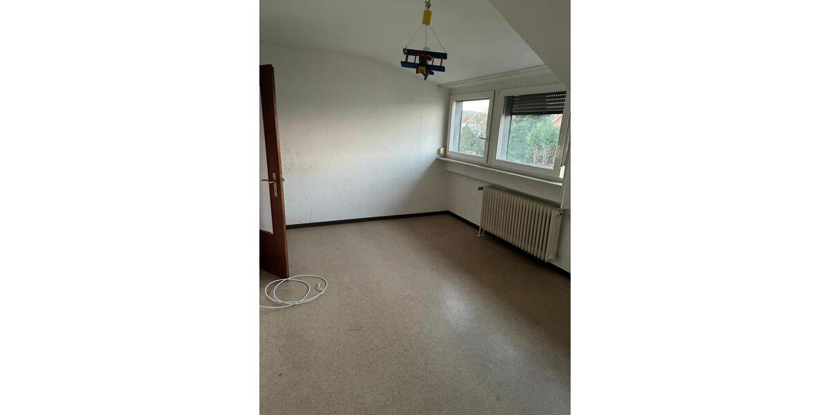 Etagenwohnung Saarbrücken Eschberg - 3 Zimmer, 85 m&sup2;, 750&euro; | Angebot:24308199
