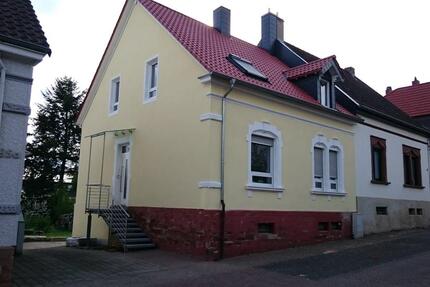 Haus Sankt Ingbert - 6 Zimmer, 130 m&sup2;, 1.290&euro; | Angebot:25027831