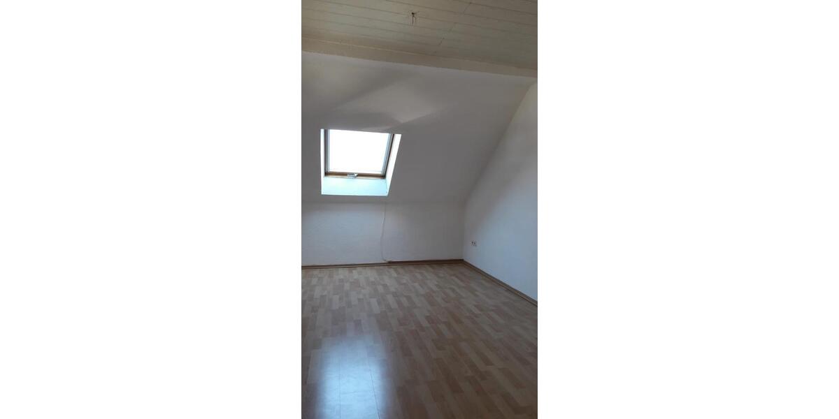 Dachgeschoßwohnung Saarbrücken Scheidt - 4 Zimmer, 72 m&sup2;, 650&euro; | Angebot:24813702