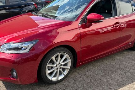 Lexus CT 200h 95.000 km 14.500 &euro; Saarbrücken 66115
