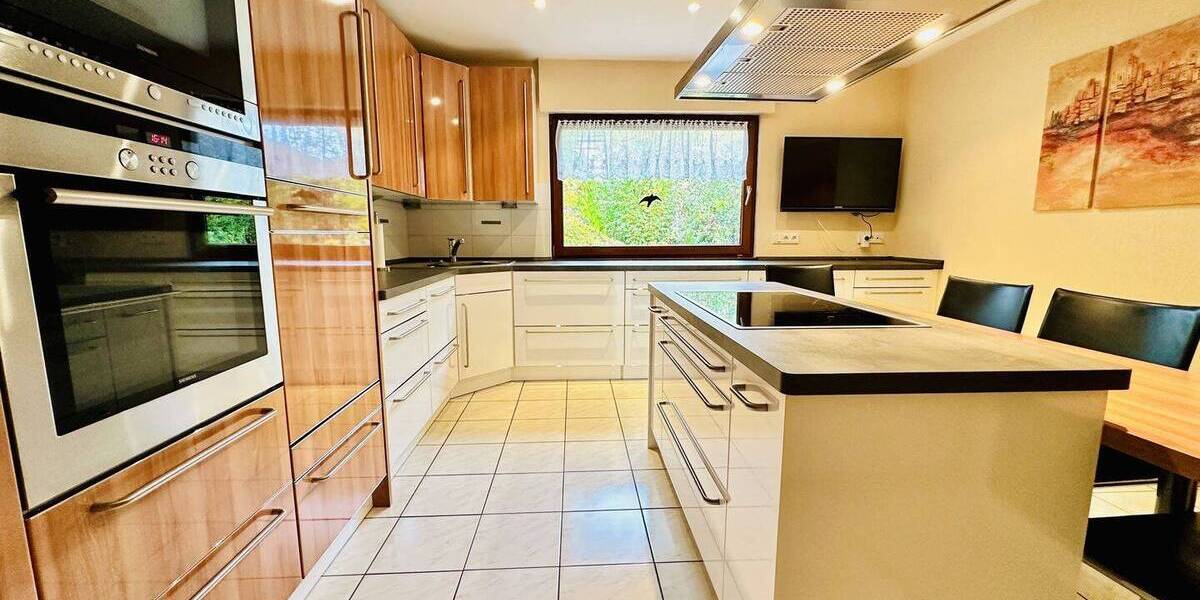 Mehrfamilienhaus, Wohnhaus Illingen - 9 Zimmer, 373 m&sup2;, 459.000&euro; | Angebot:25686397