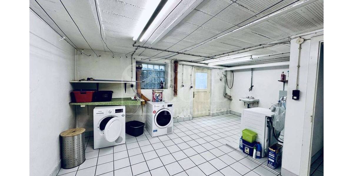 Helle 4-ZKB-Wohnung in St. Ingbert mit Balkon mit Garage & großem Kellerraum - Etagenwohnung Sankt Ingbert Hassel | Angebot:26018615