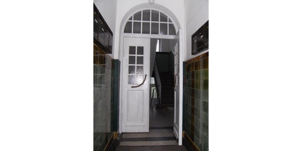 Dachgeschoßwohnung Saarbrücken Eschberg - 1 Zimmer, 23 m&sup2;, 550&euro; | Angebot:27638505