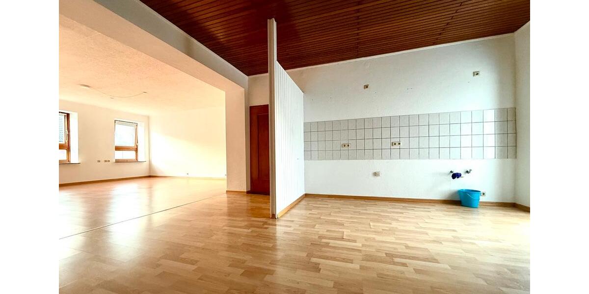 Etagenwohnung Saarlouis - 1 Zimmer, 98 m&sup2;, 690&euro; | Angebot:25838092