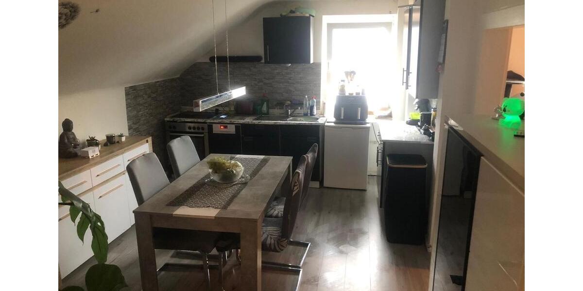 Dachgeschoßwohnung Heusweiler - 3 Zimmer, 65 m&sup2;, 525&euro; | Angebot:25238490