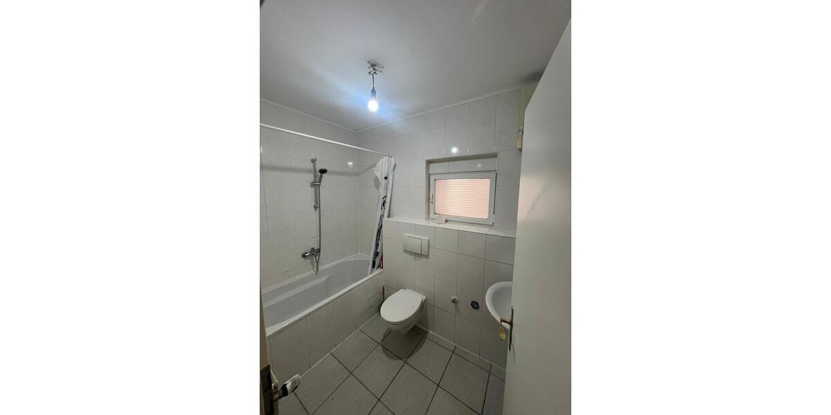 Erdgeschoßwohnung Sankt Ingbert - 3 Zimmer, 90 m&sup2;, 870&euro; | Angebot:26681397