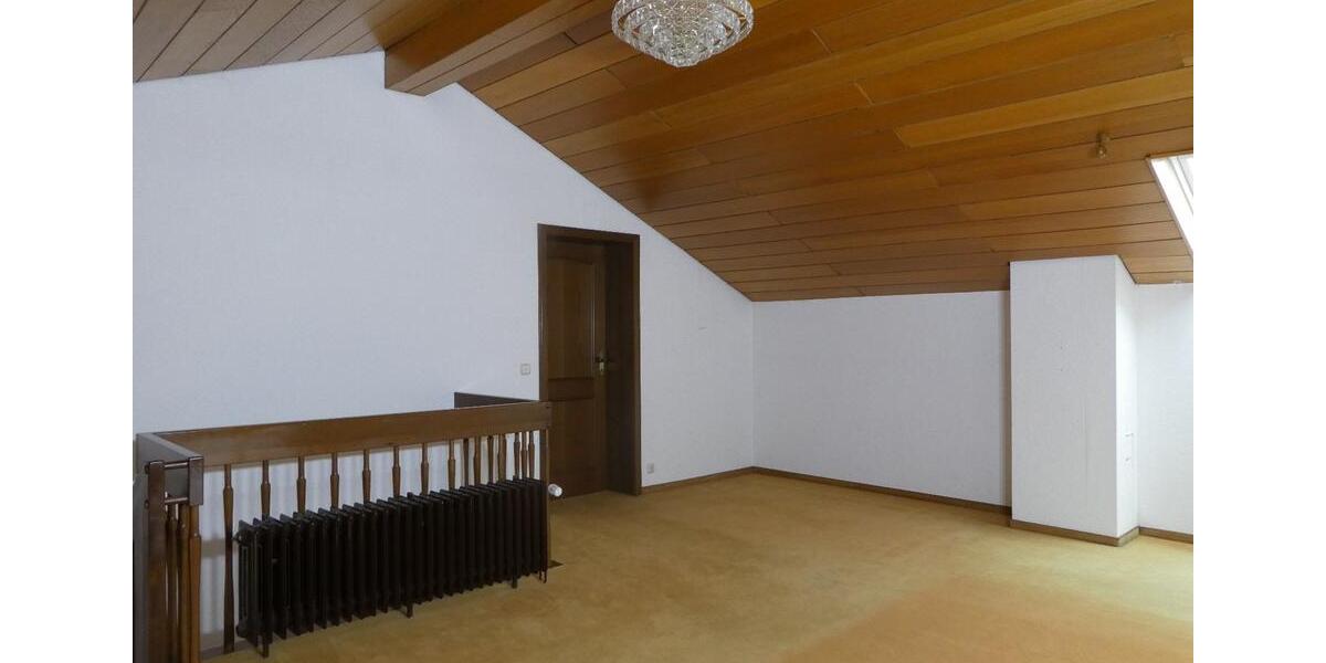 Reihenhaus Saarbrücken Brebach-Fechingen - 6 Zimmer, 195 m&sup2;, 349.000&euro; | Angebot:27166522