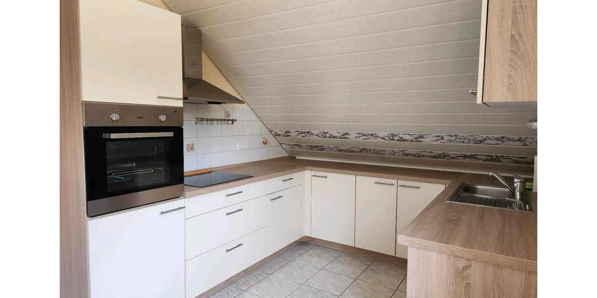 Dachgeschoßwohnung Homburg - 3 Zimmer, 77 m&sup2;, 970&euro; | Angebot:25395692