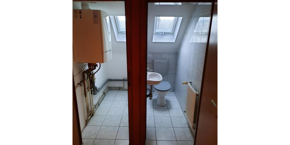 Dachgeschoßwohnung Neunkirchen Heinitz - 3 Zimmer, 85 m&sup2;, 480&euro; | Angebot:25888025