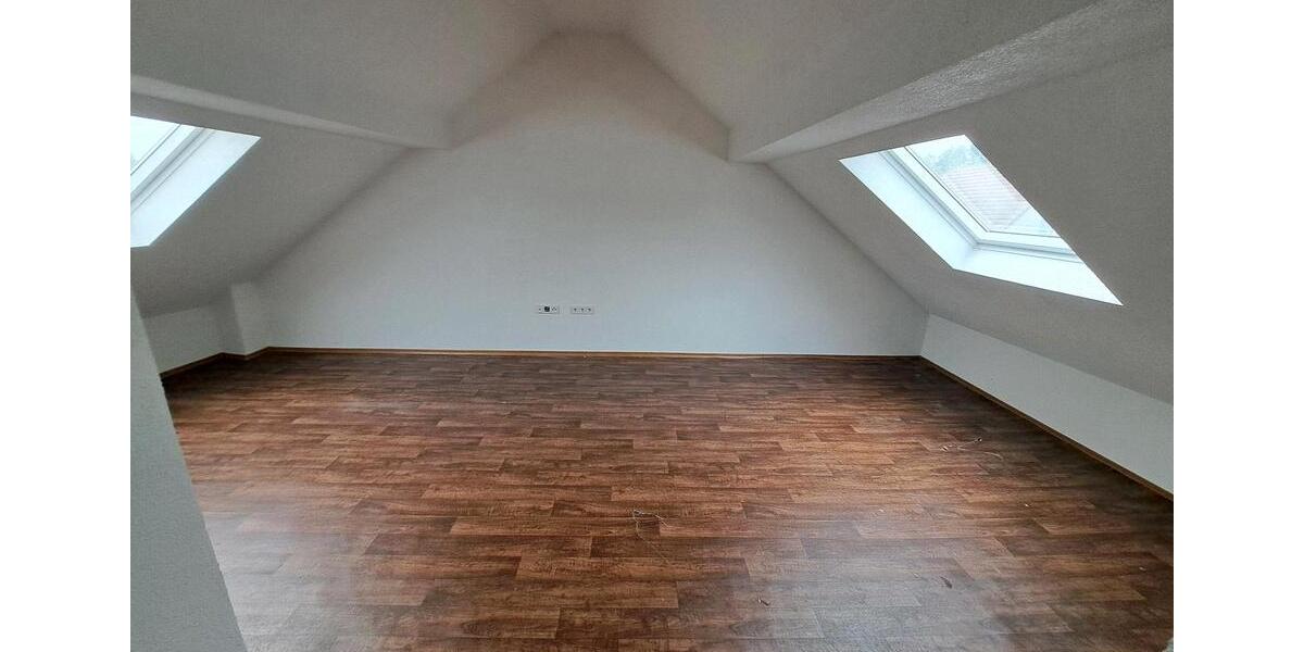 Mehrfamilienhaus, Wohnhaus Homburg - 7 Zimmer, 200 m&sup2;, 1.150&euro; | Angebot:26606261