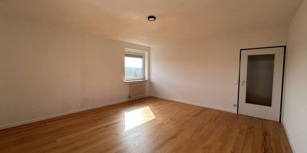 Etagenwohnung Saarbrücken Dudweiler - 2 Zimmer, 65 m&sup2;, 119.000&euro; | Angebot:25929207