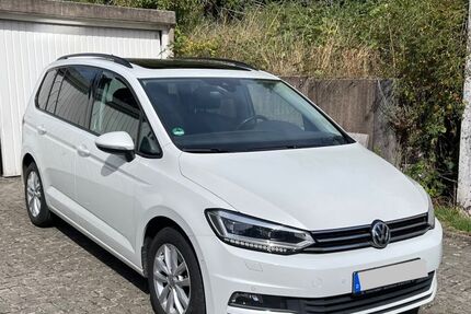 VW Touran 159.200 km 16.900 &euro; Illingen 66557