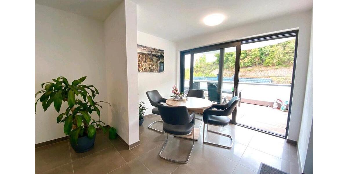 Terrassenwohnung Lebach - 5 Zimmer, 130 m&sup2;, 1.600&euro; | Angebot:25807375