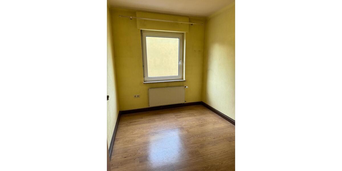 Etagenwohnung Dillingen (Saar) - 7 Zimmer, 135 m&sup2;, 980&euro; | Angebot:25973501