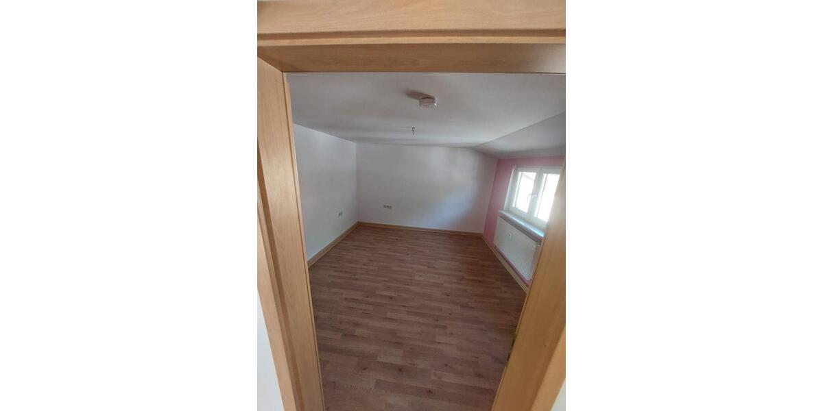 Dachgeschoßwohnung Rehlingen-Siersburg Siersburg - 3.5 Zimmer, 99 m&sup2;, 920&euro; | Angebot:26691783