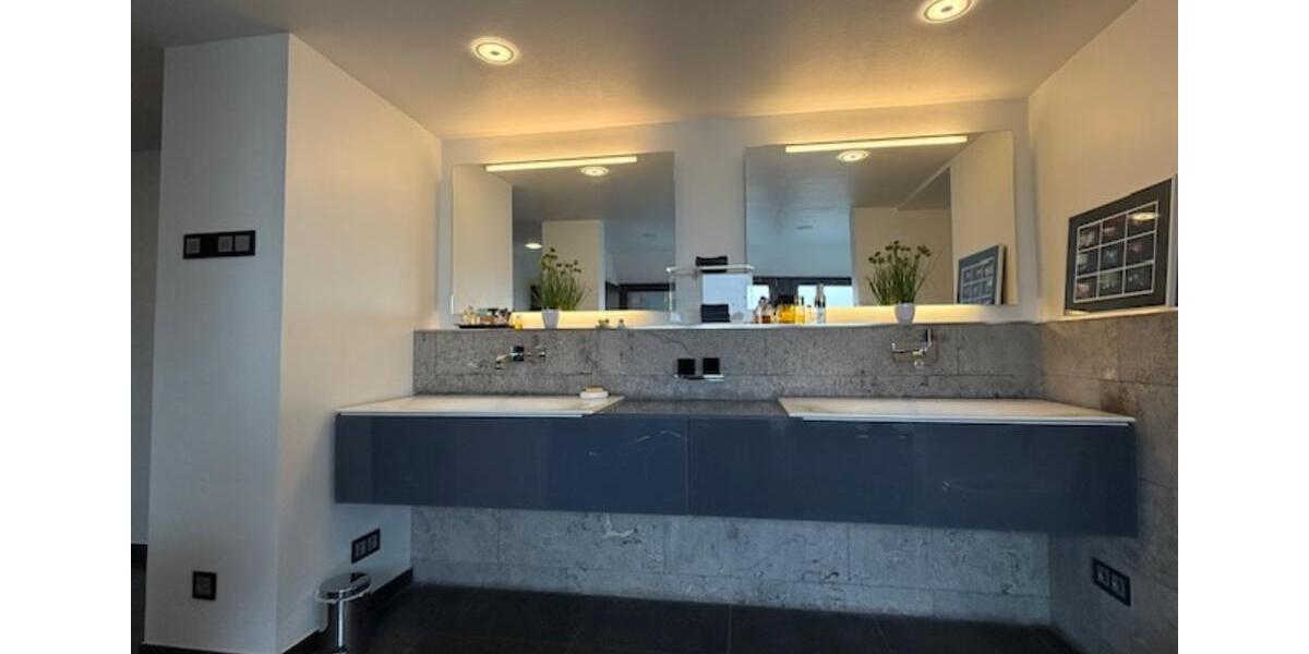 Doppelhaushälfte Saarbrücken West - 8 Zimmer, 276 m&sup2;, 620.000&euro; | Angebot:25255040