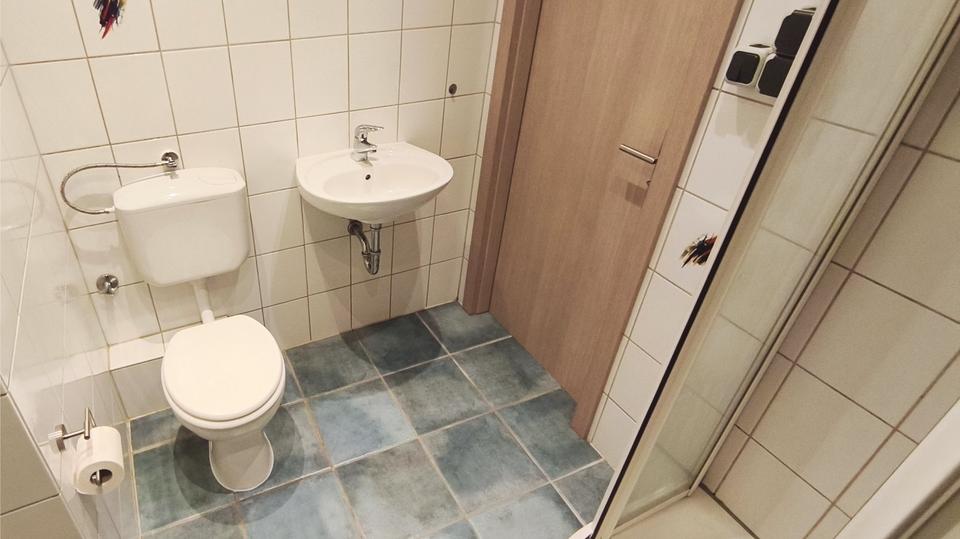 Dachgeschoßwohnung Saarbrücken - 3 Zimmer, 70 m&sup2;, 560&euro; | Angebot:25838102